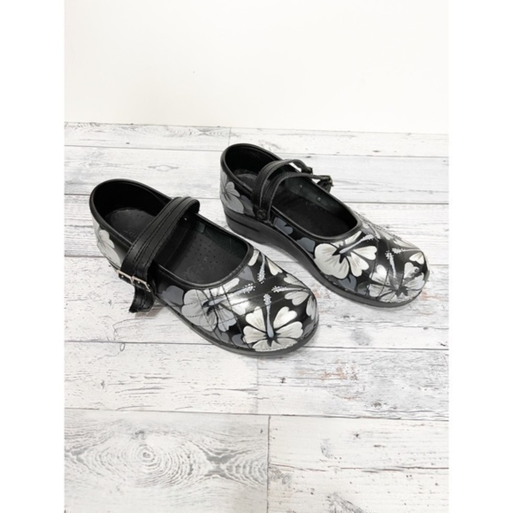 Sanita Hand Painted Black Floral Maryjane Clogs Sz 7.5